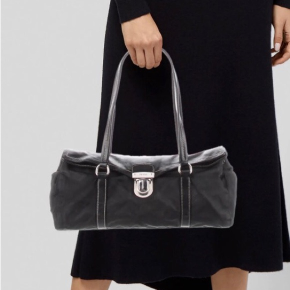 Prada bag - Picture 10 of 11